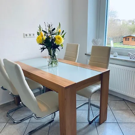 Schoene&zentrale In In Der Naehe Von Wuppertal,duesseldorf, Koeln,ruhrgebiet דירה שוולם