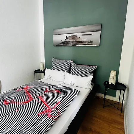 Schoene&zentrale In In Der Naehe Von Wuppertal,duesseldorf, Koeln,ruhrgebiet شفيلم