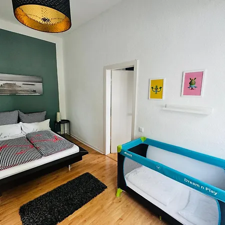 Schoene&zentrale In In Der Naehe Von Wuppertal,duesseldorf, Koeln,ruhrgebiet דירה שוולם